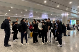 下赛季再见!薛思佳:上海男篮抵沪后就地解散 本赛季联赛